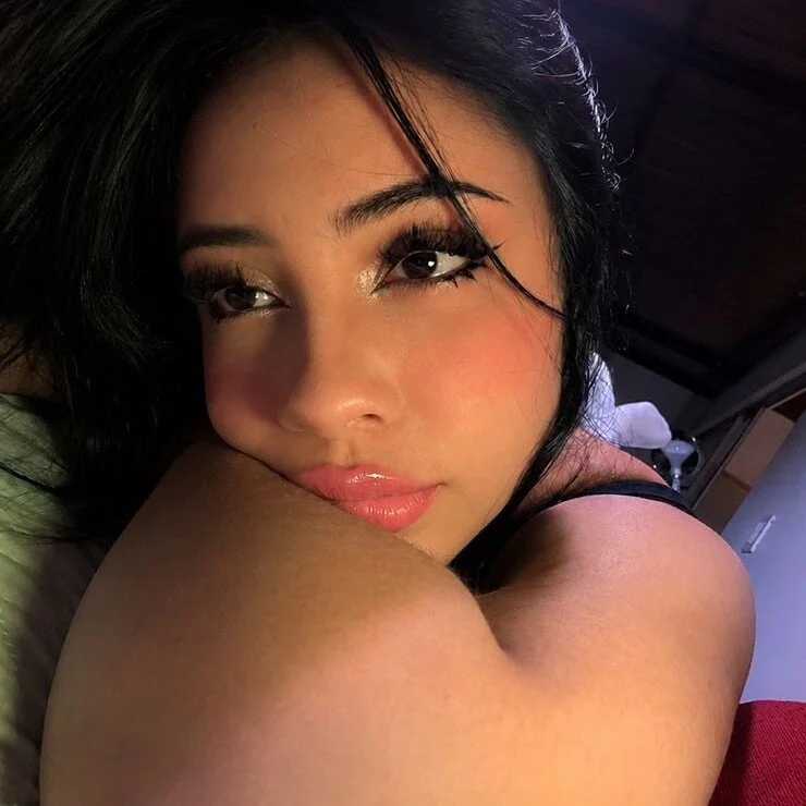 Eazinity — FansOnlyX creator profile