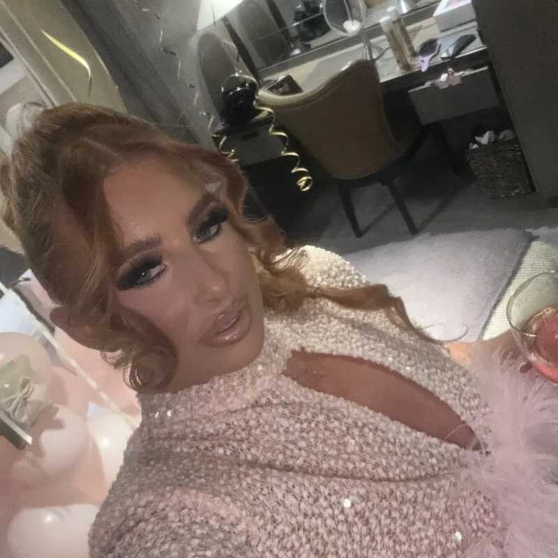 Laceyyxox — FansOnlyX creator profile