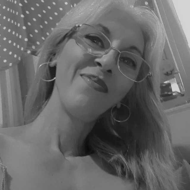 siminafoxx4uu — FansOnlyX creator profile