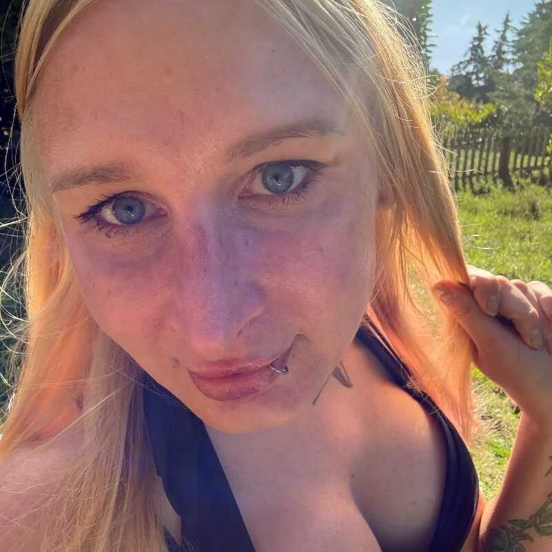 taylanacole — FansOnlyX creator profile