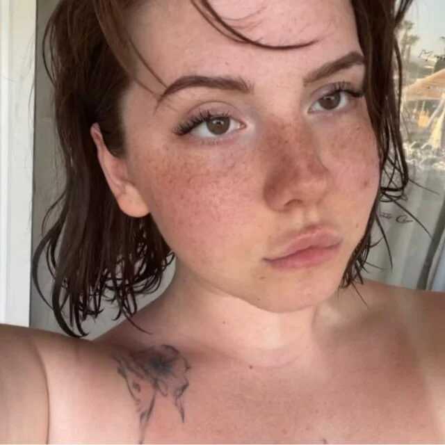 AmieOkuniewski — FansOnlyX creator profile