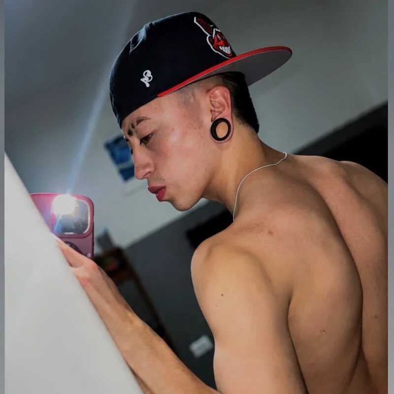 __Yoshuaa — FansOnlyX creator profile