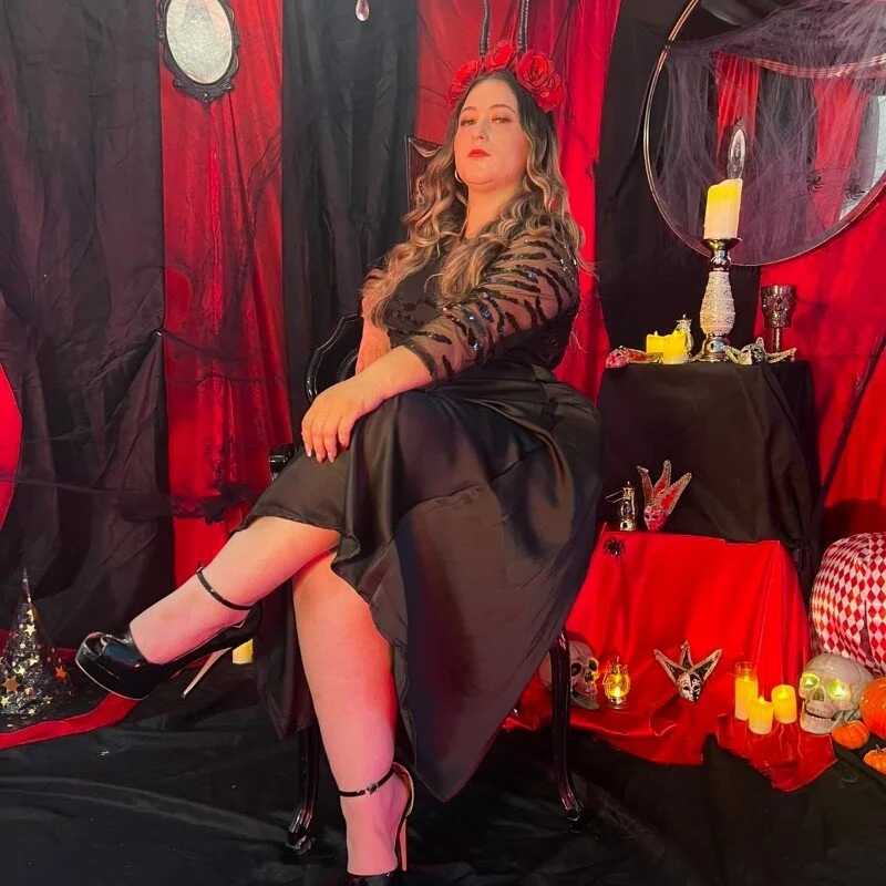BeccaSwan — FansOnlyX creator profile