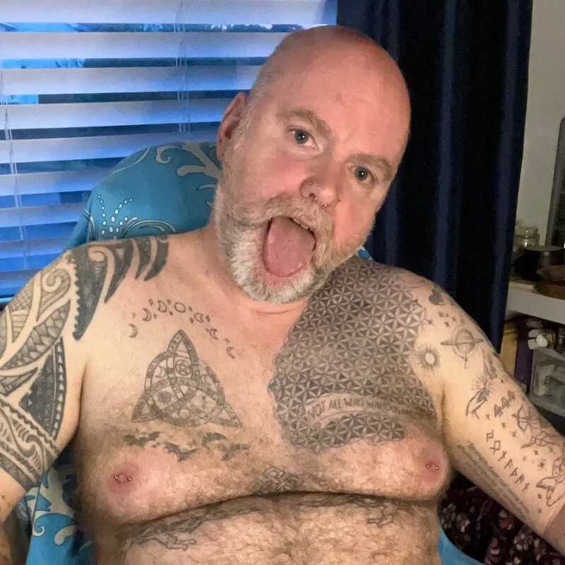 Tattooed_Dilf_01 — FansOnlyX creator profile