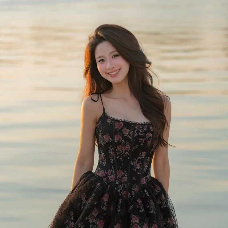 Viviann06 — FansOnlyX creator profile
