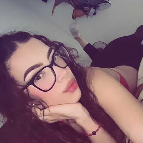 Lola_Pinck — FansOnlyX creator profile
