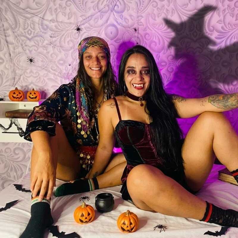 LucyAndBella — FansOnlyX creator profile