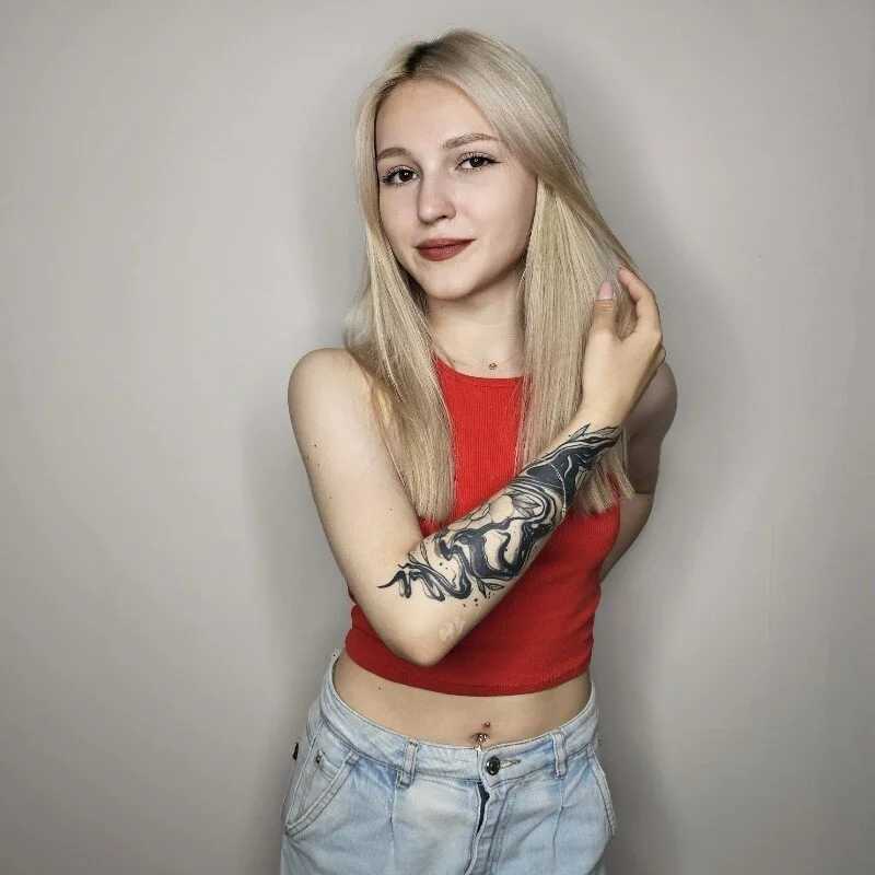 LisaFoxyMe — FansOnlyX creator profile