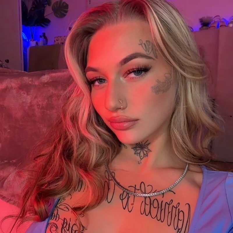 chloetease — FansOnlyX creator profile