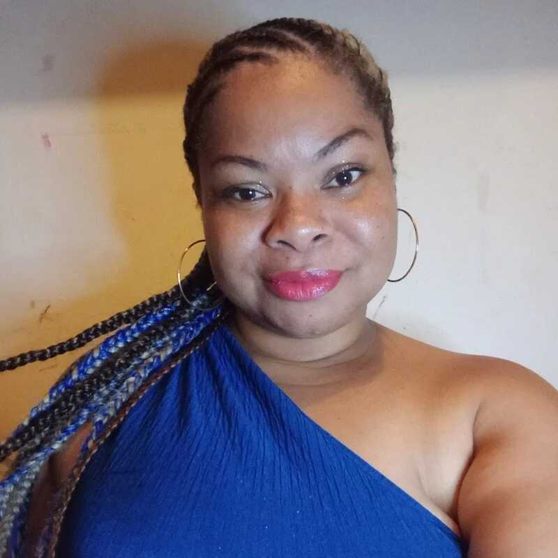 ZafiroGlow — FansOnlyX creator profile