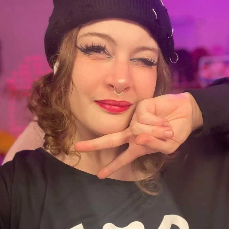 evamila — FansOnlyX creator profile