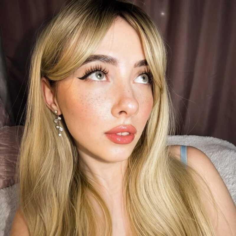_Leilla_ — FansOnlyX creator profile