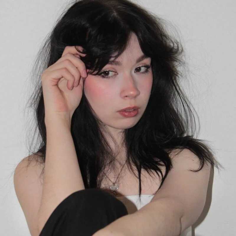 GwynBelous — FansOnlyX creator profile