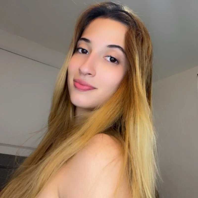 emilywilliis — FansOnlyX creator profile