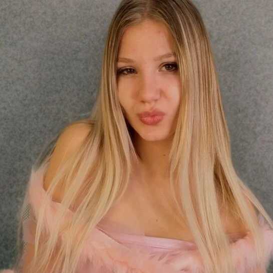 Angelina_Becker — FansOnlyX creator profile