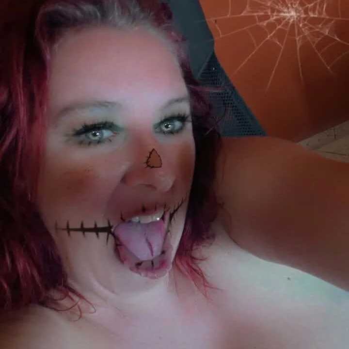 NikkiHolland — FansOnlyX creator profile