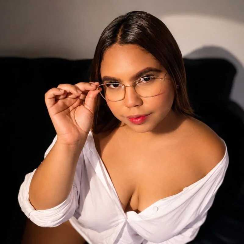 Valentinna01 — FansOnlyX creator profile