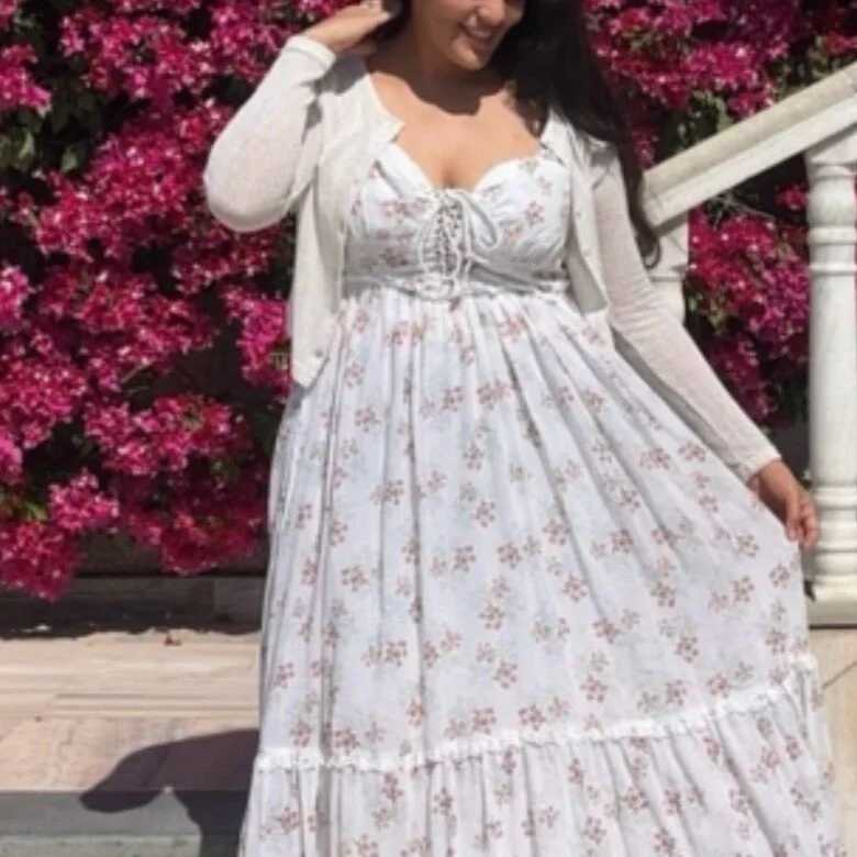 Saloni-Tyagi — FansOnlyX creator profile