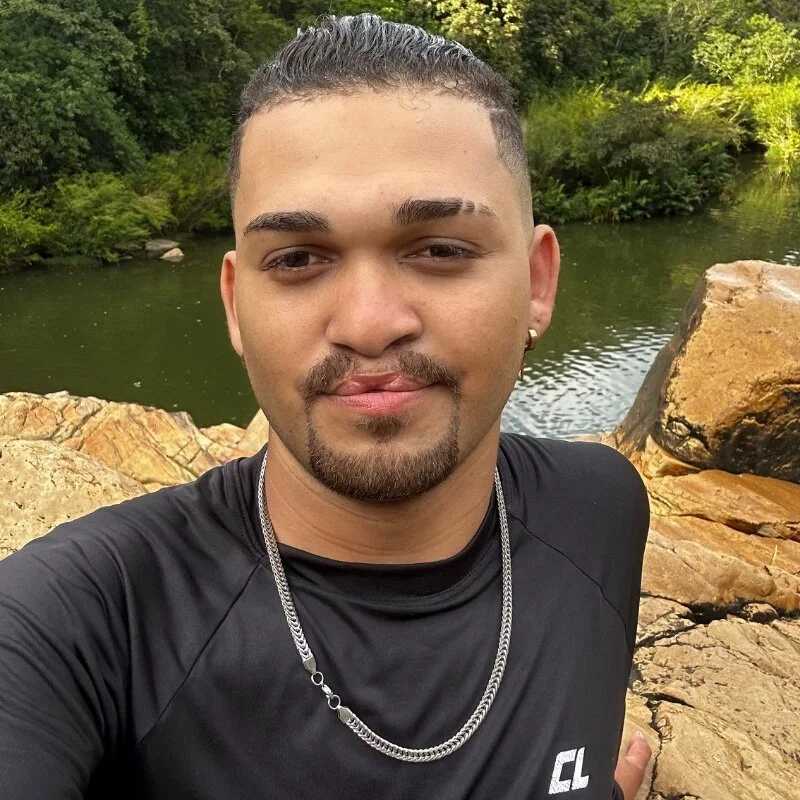 LuanAkaway — FansOnlyX creator profile