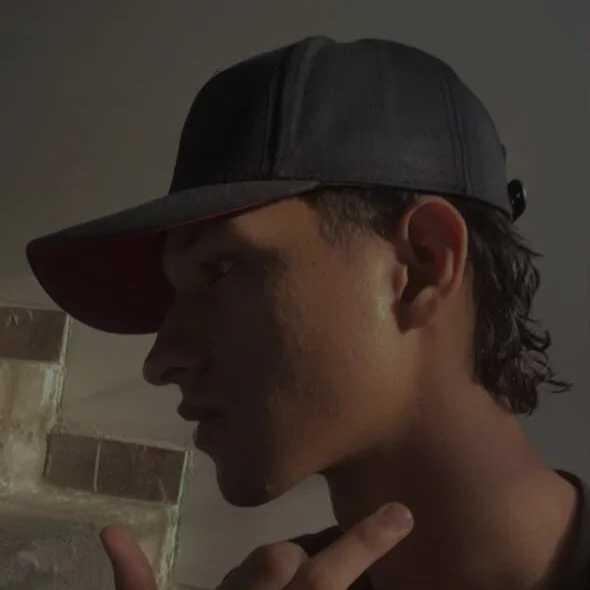 Araujo_1 — FansOnlyX creator profile