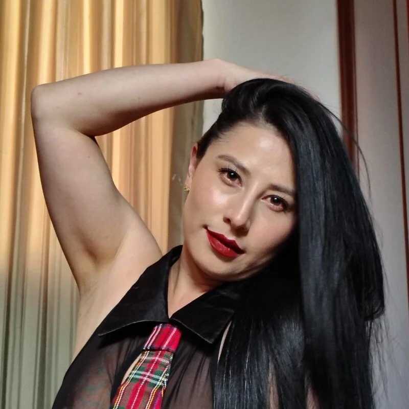Emma_Hotkiss — FansOnlyX creator profile