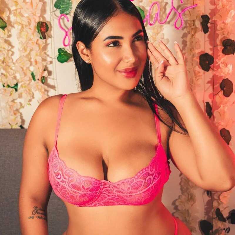 _karenestrada — FansOnlyX creator profile