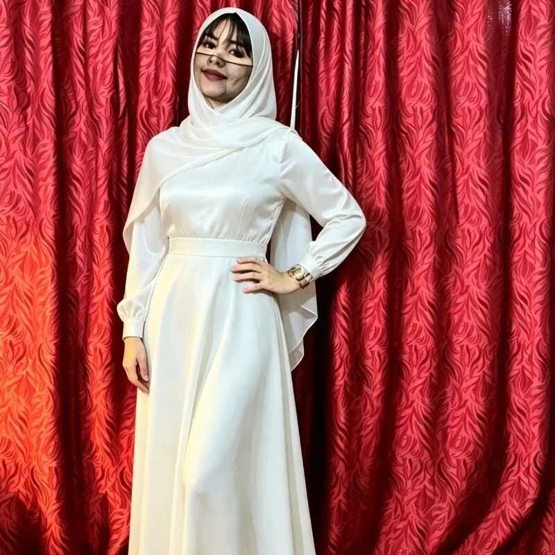 Nayla-Mouna — FansOnlyX creator profile