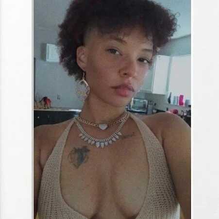 696969crystal — FansOnlyX creator profile