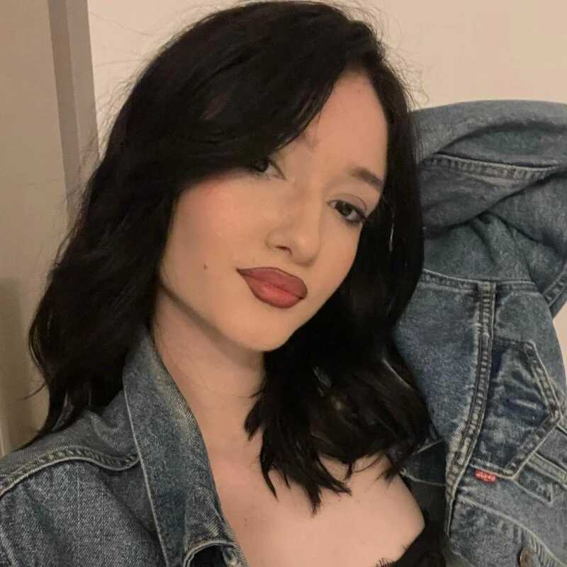 Sara_SweetXX — FansOnlyX creator profile