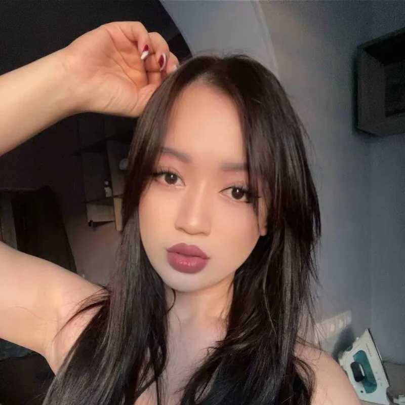 emy_lovee — FansOnlyX creator profile