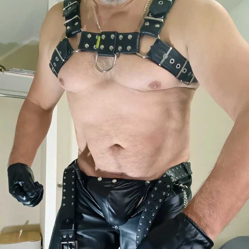 Andrex_Leather — FansOnlyX creator profile