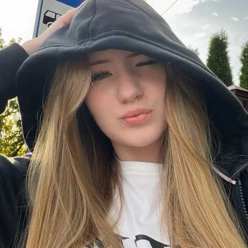 LisiKiss — FansOnlyX creator profile