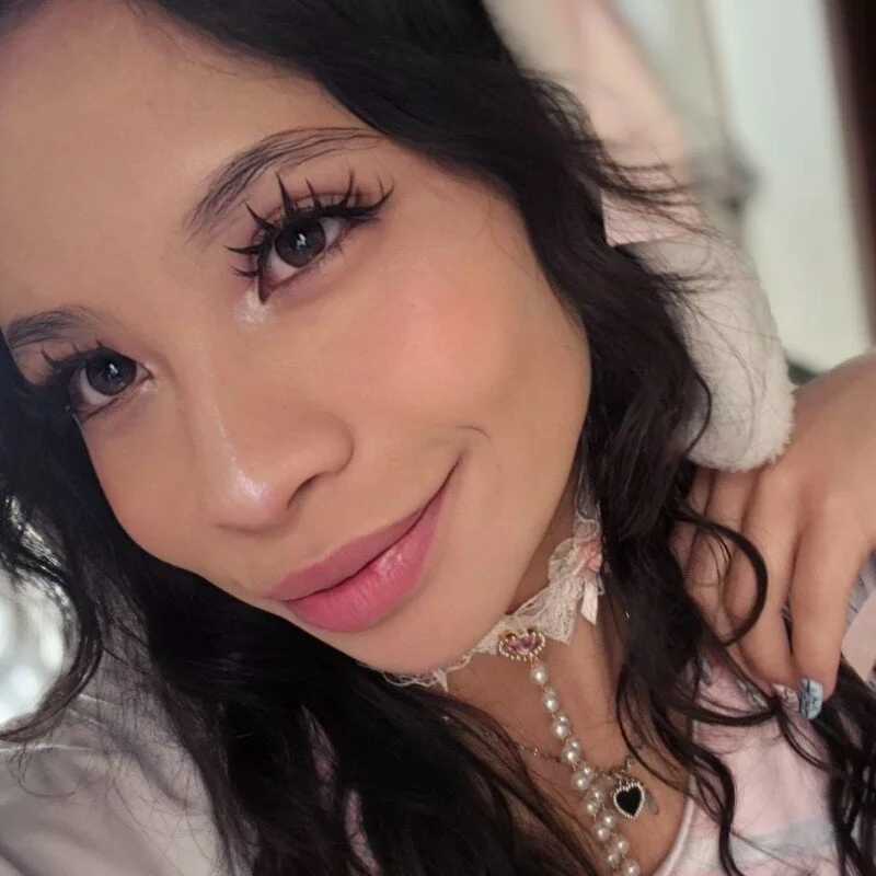 Giia_bloom — FansOnlyX creator profile