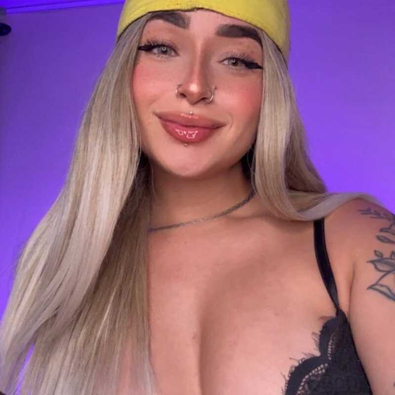 scarlett_Collinss — FansOnlyX creator profile