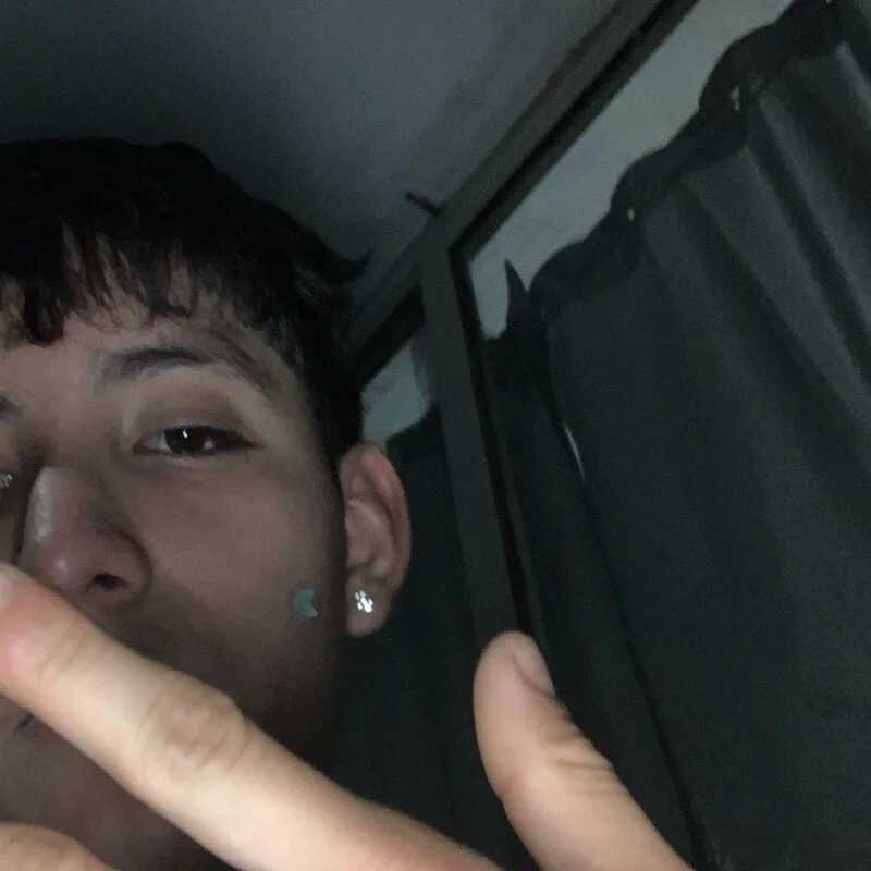 yobilow — FansOnlyX creator profile