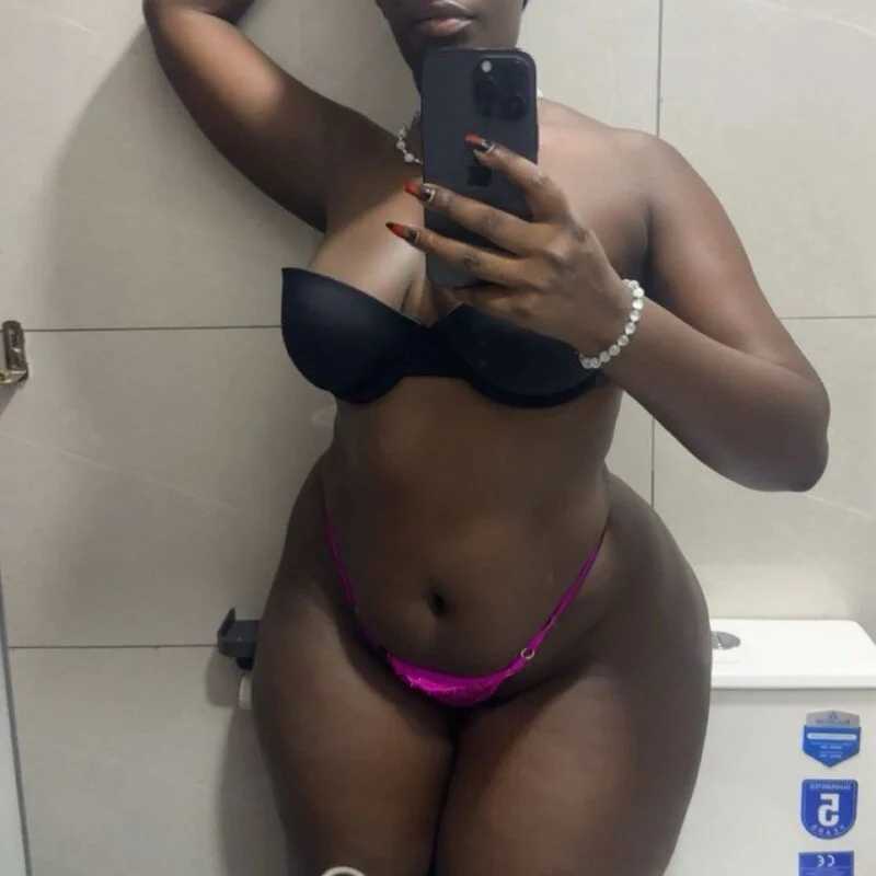 Sexxy_nyash — FansOnlyX creator profile