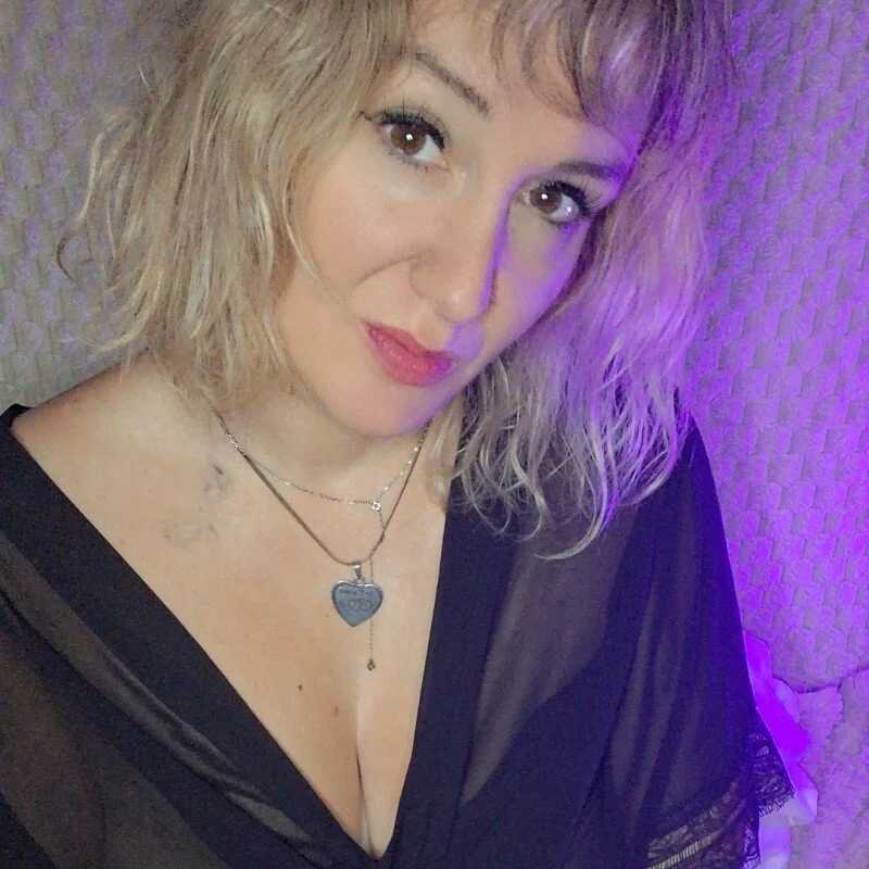 Chatouneee — FansOnlyX creator profile
