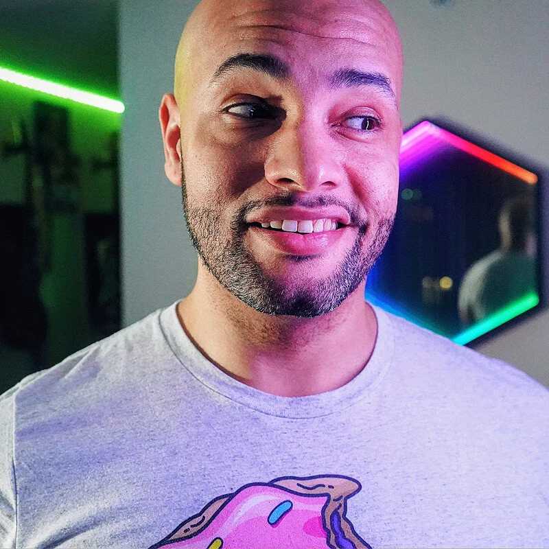 NeonStreams — FansOnlyX creator profile