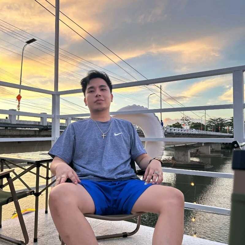 hugePEACHES69xx — FansOnlyX creator profile