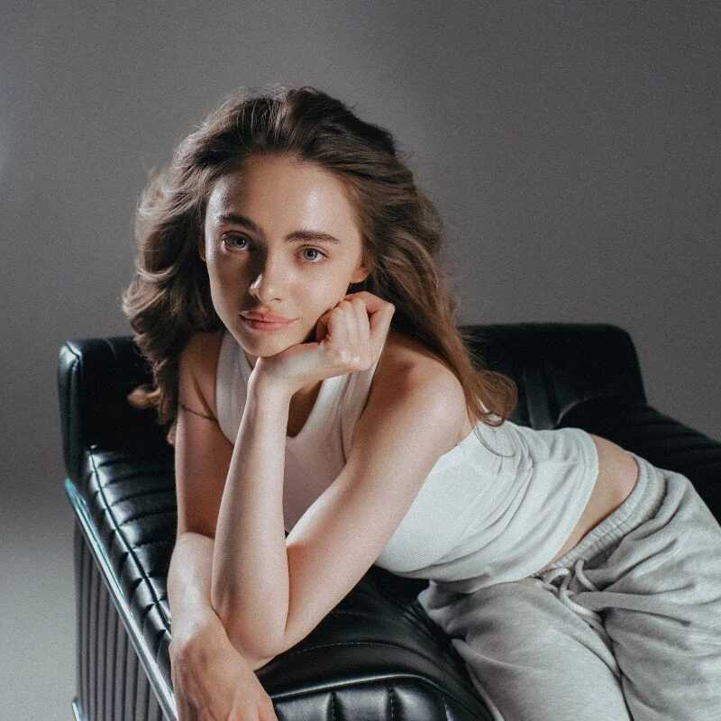 AliciaMellow — FansOnlyX creator profile