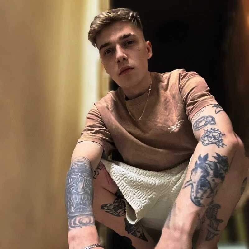 davesinner — FansOnlyX creator profile