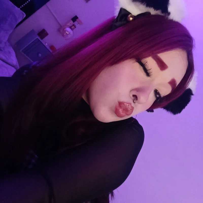 Leah_cherry — FansOnlyX creator profile