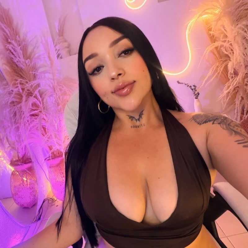 ViolettaHotLatin_ — FansOnlyX creator profile