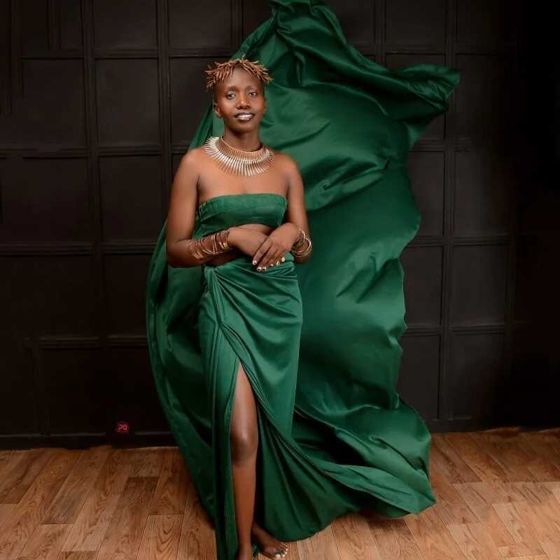 ebonypetitepretiest — FansOnlyX creator profile