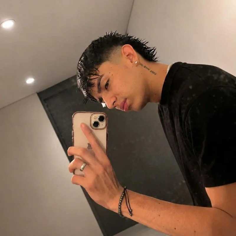 Jhonatanhot69 — FansOnlyX creator profile