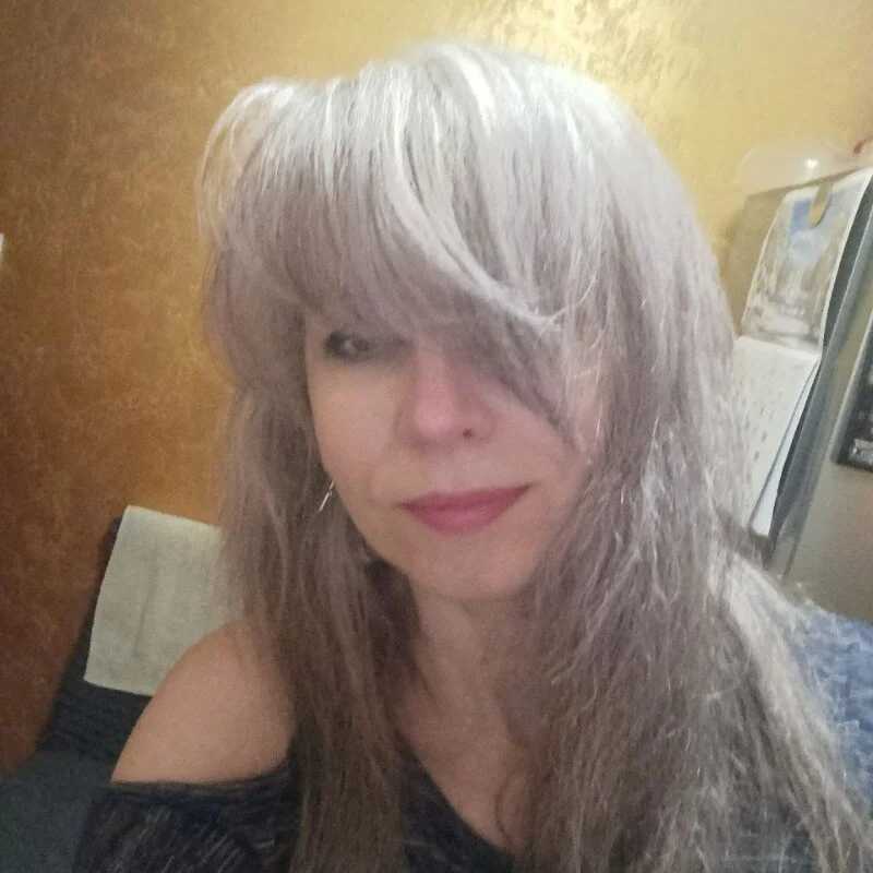 TaynaSecret — FansOnlyX creator profile