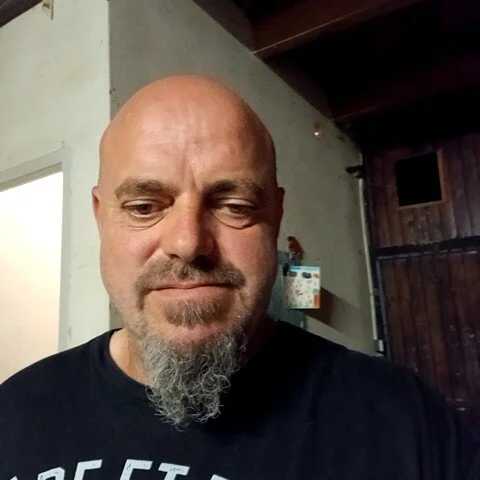 JPB052 — FansOnlyX creator profile