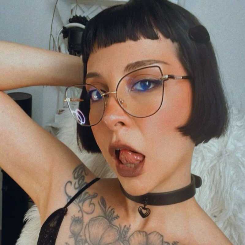 lexy_bittersweet — FansOnlyX creator profile
