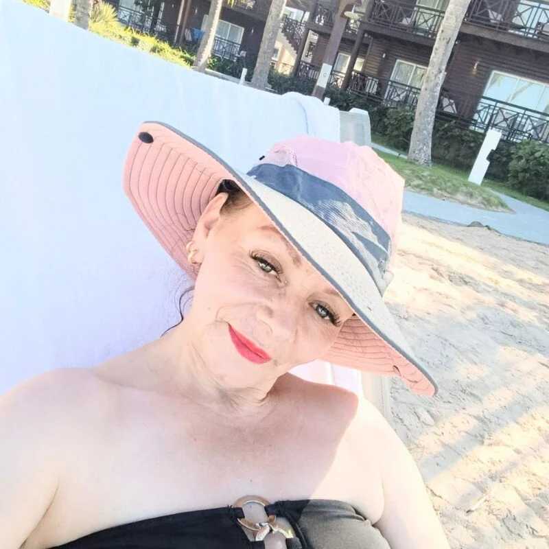 asleycavta — FansOnlyX creator profile