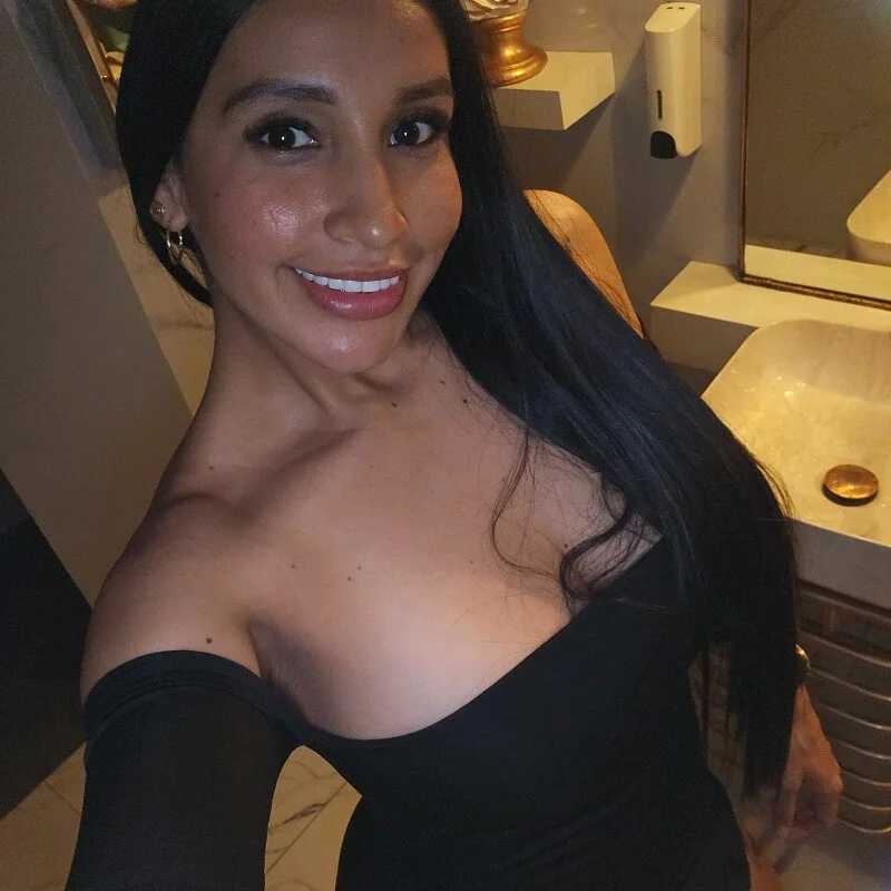 HOTLaTiNCOuPleLIVE — FansOnlyX creator profile